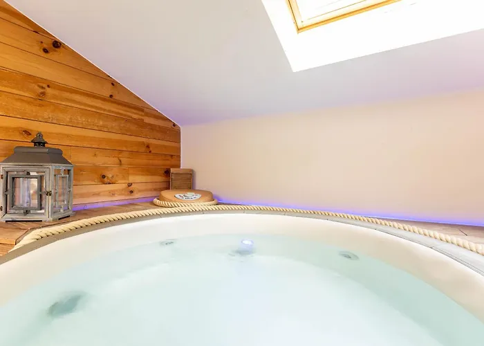 Le Lov't - Avec Jacuzzi Apartment *