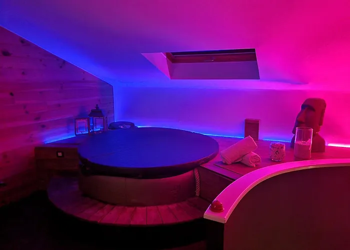 Le Lov't - Avec Jacuzzi Apartment Spontin
